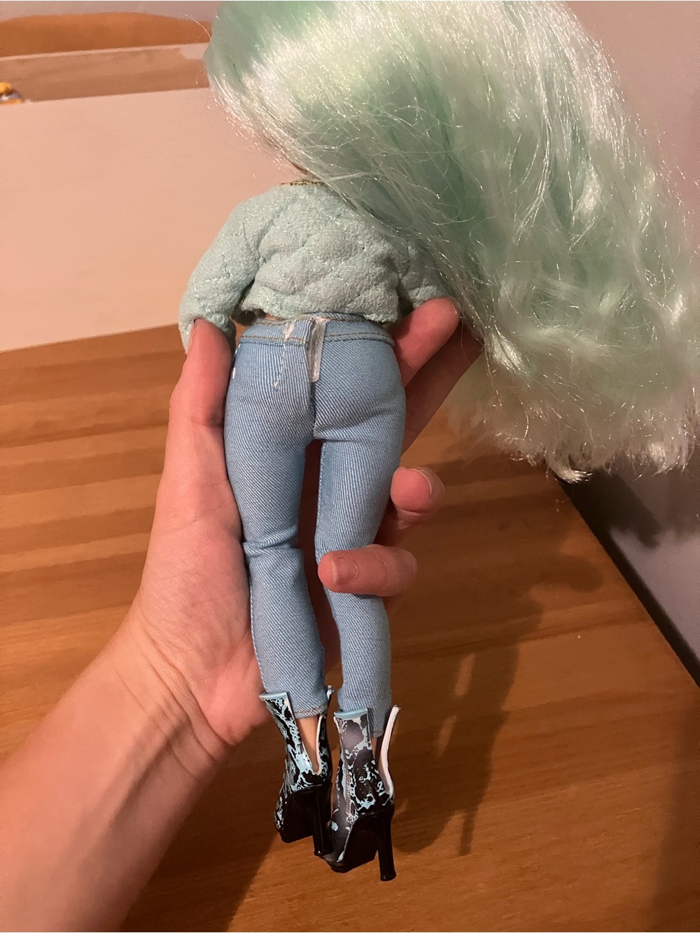Rainbow High Series 3 Daphne Minton Doll - Picture 3 of 5